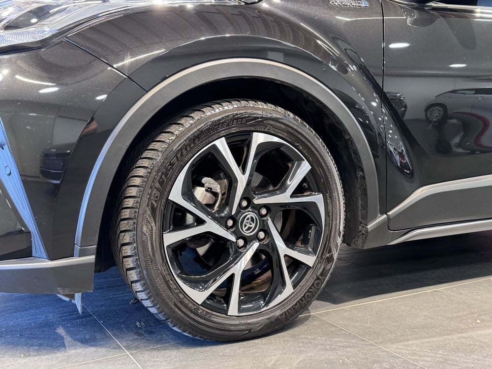 Toyota Toyota C-HR usata a Brescia (6)