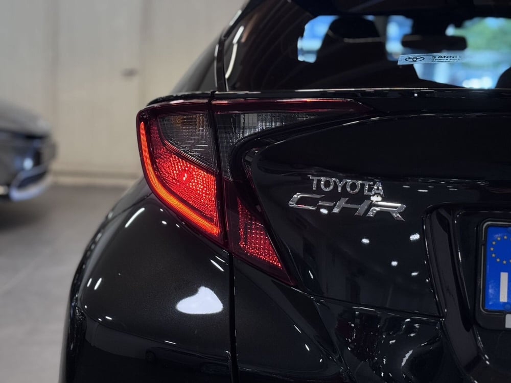 Toyota Toyota C-HR usata a Brescia (8)