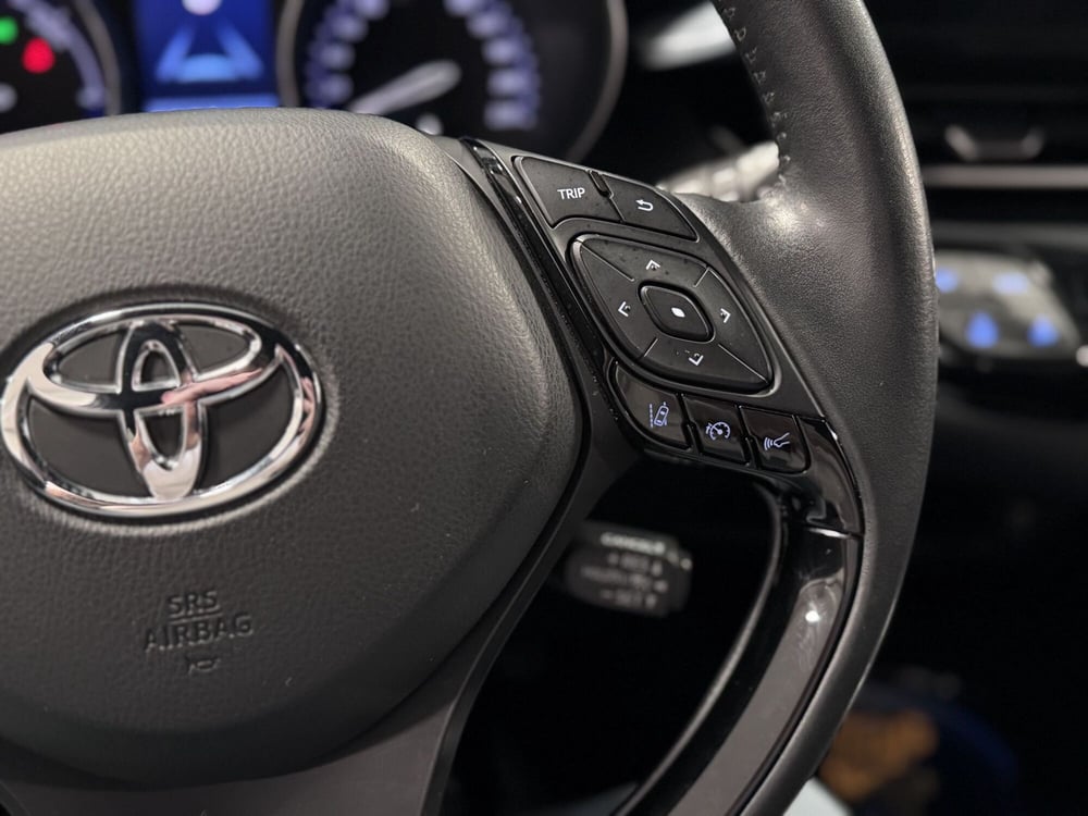 Toyota Toyota C-HR usata a Brescia (9)