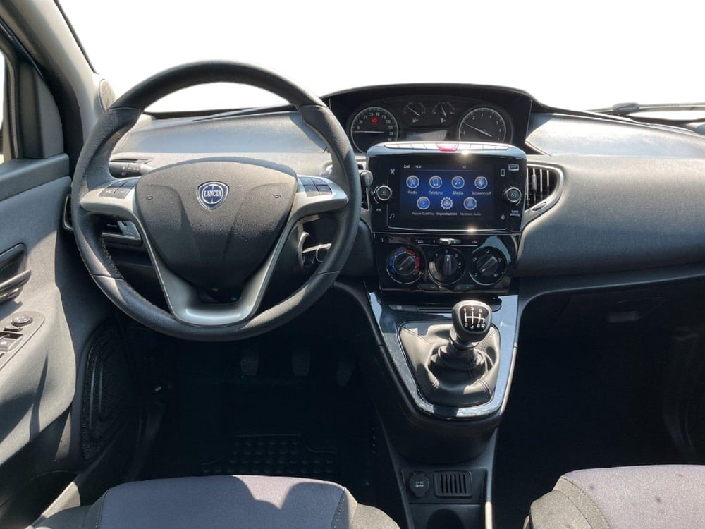 Lancia Ypsilon usata a Torino (11)