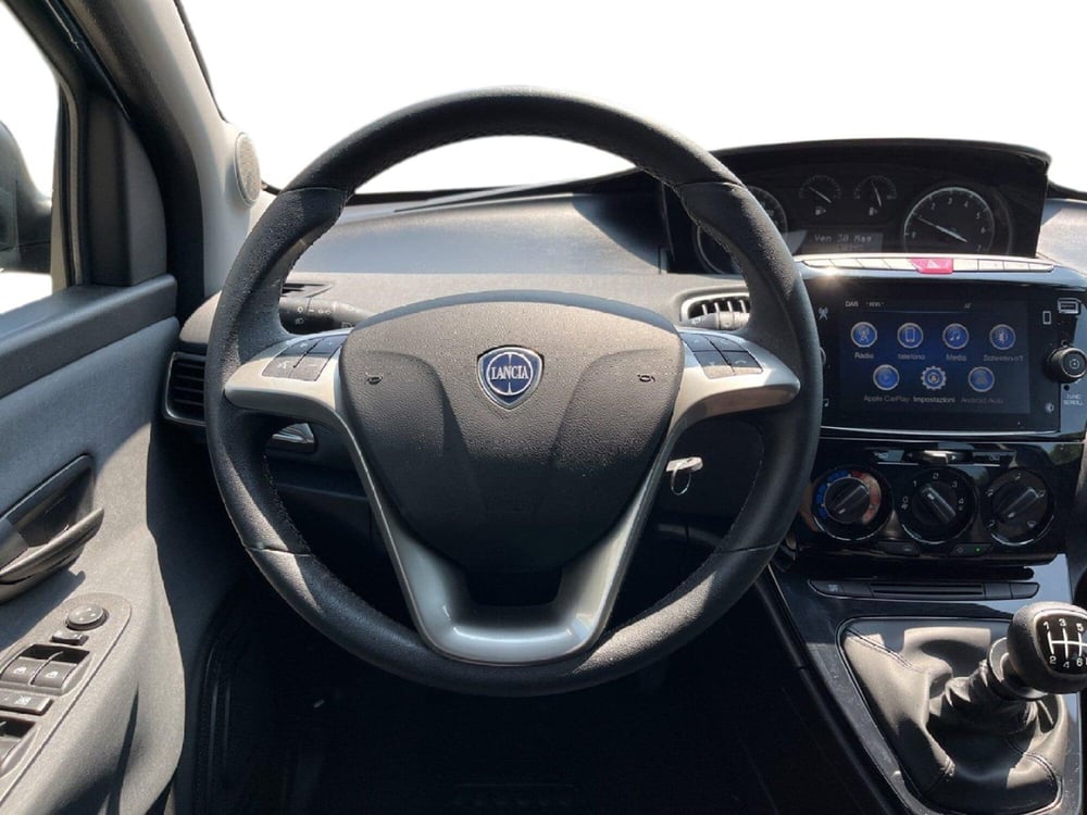 Lancia Ypsilon usata a Torino (12)