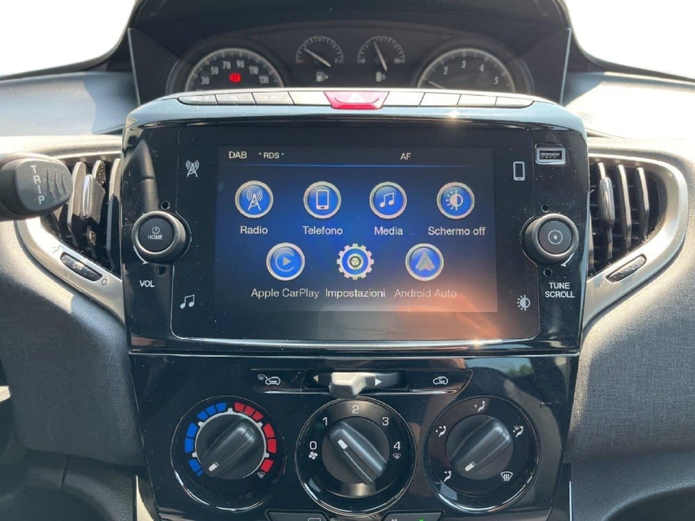 Lancia Ypsilon usata a Torino (14)