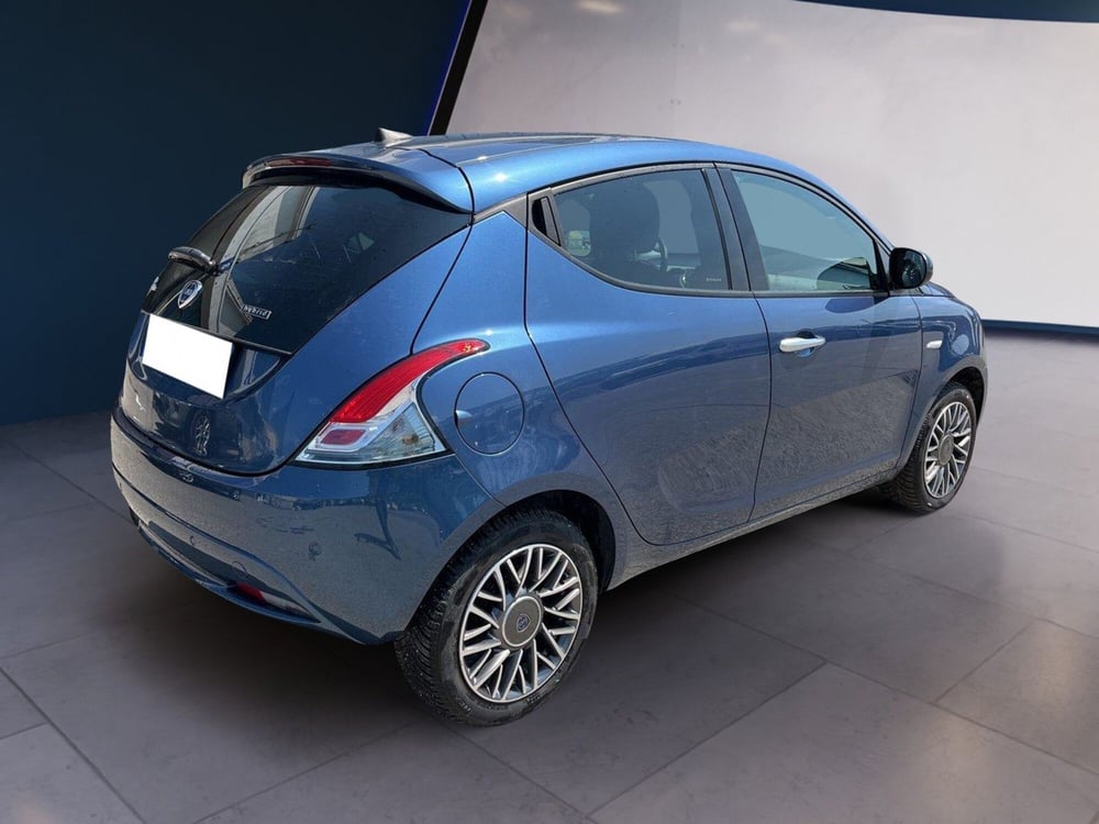 Lancia Ypsilon usata a Torino (4)