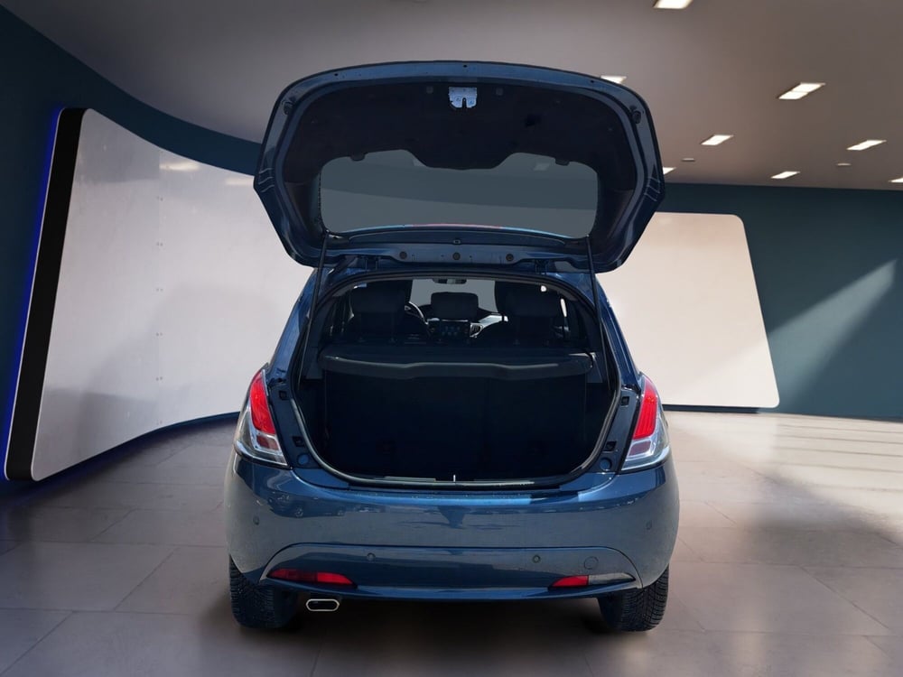 Lancia Ypsilon usata a Torino (7)