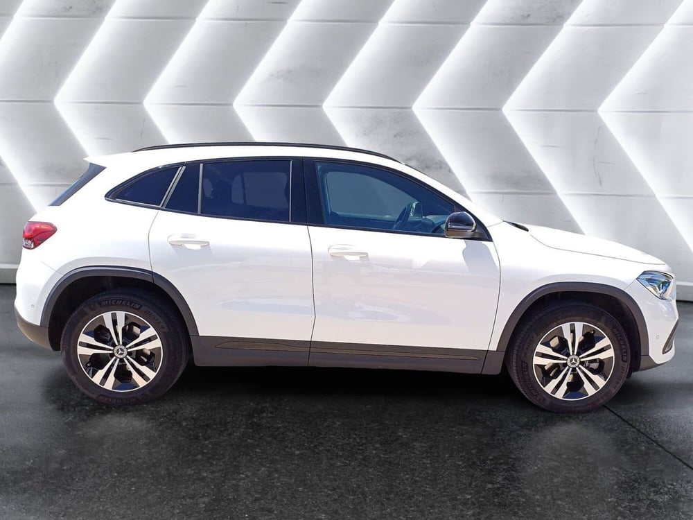 Mercedes-Benz GLA SUV usata  (5)