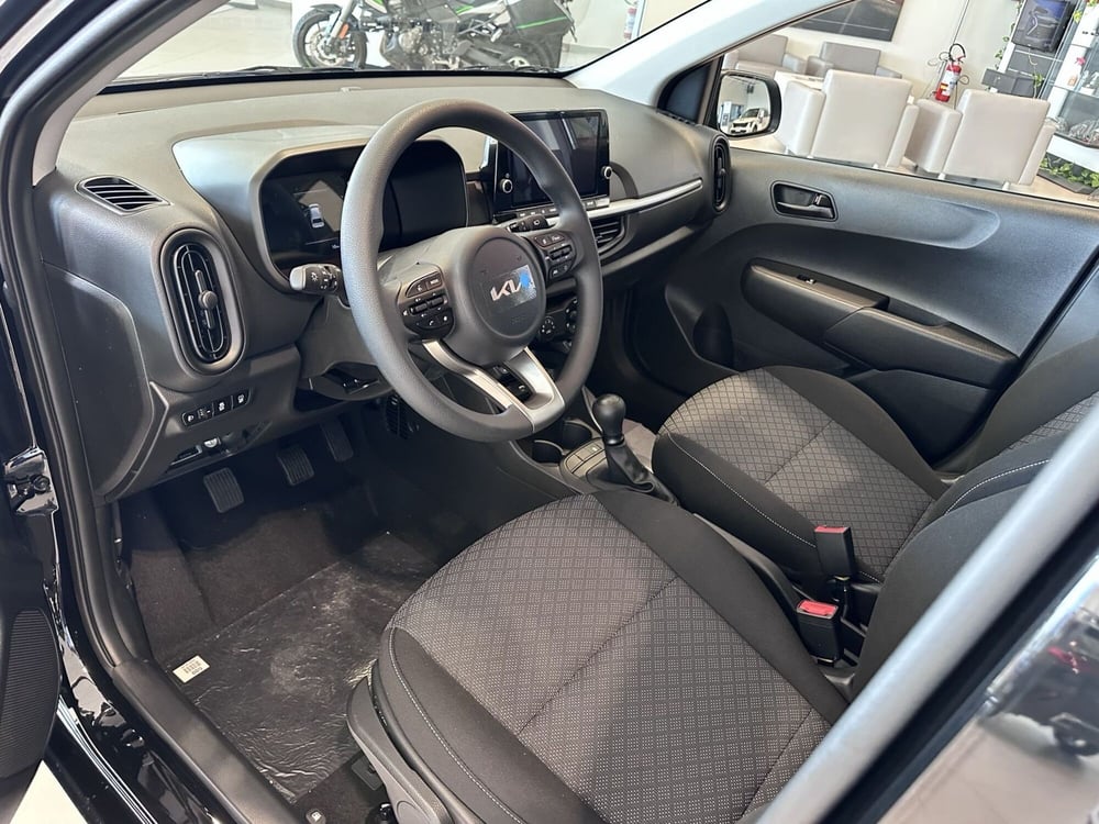 Kia Picanto nuova a Cremona (8)