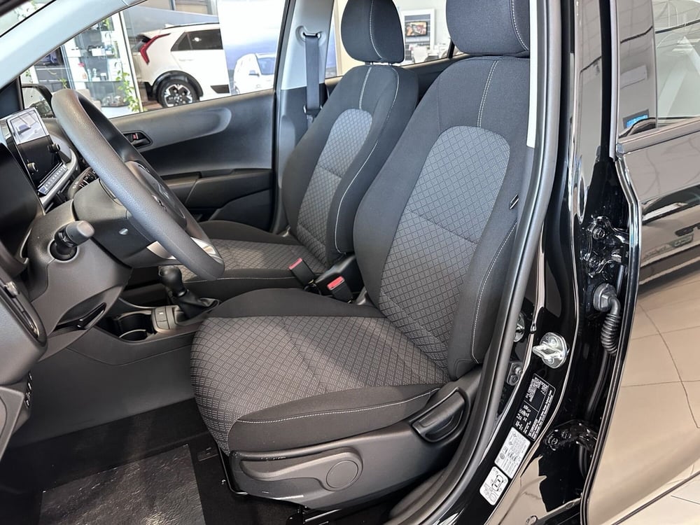 Kia Picanto nuova a Cremona (9)