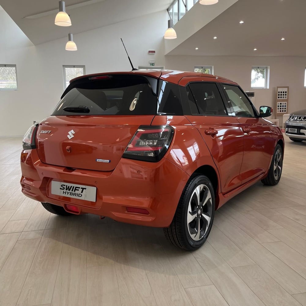 Suzuki Swift nuova a Cremona (3)