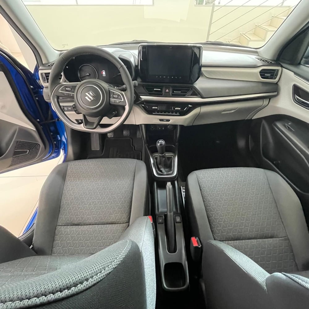 Suzuki Swift nuova a Cremona (4)
