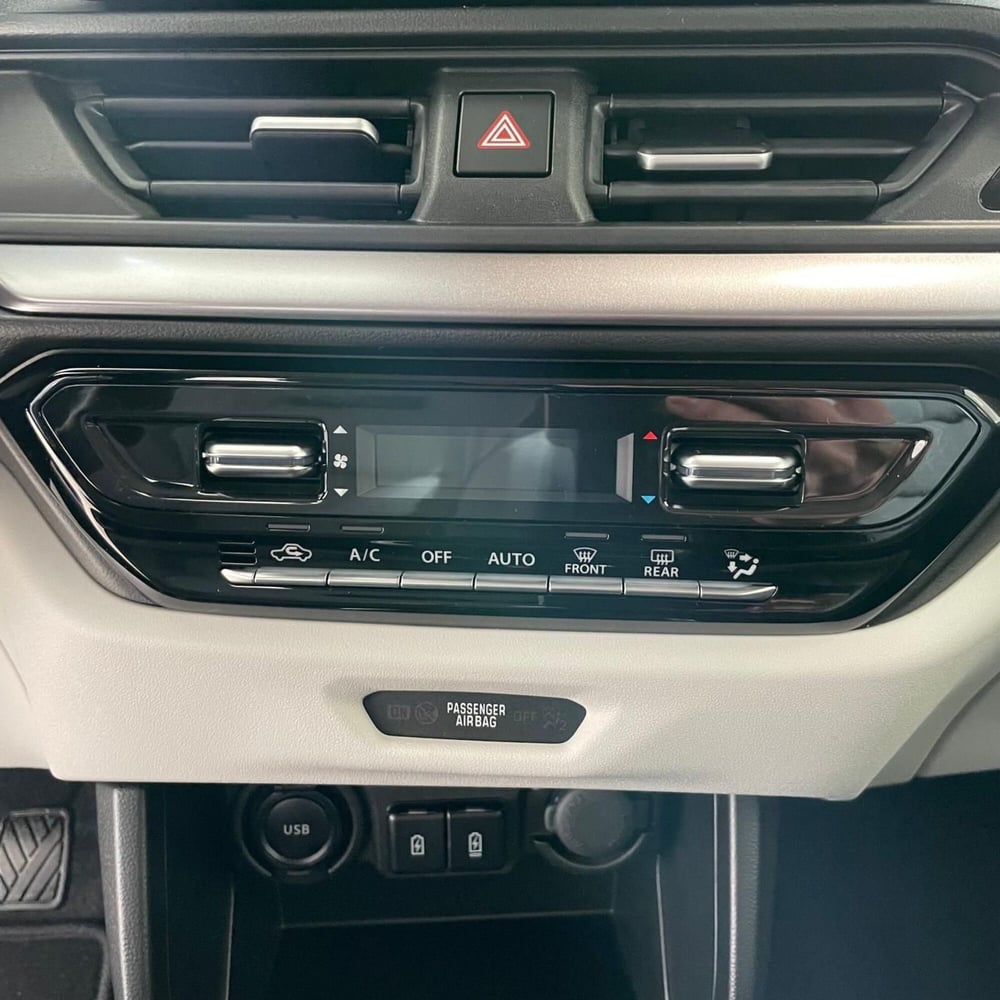 Suzuki Swift nuova a Cremona (7)