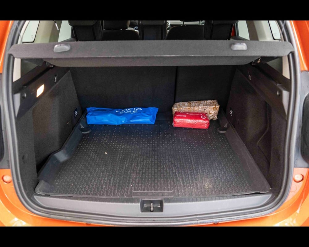 Dacia Duster usata a Venezia (15)