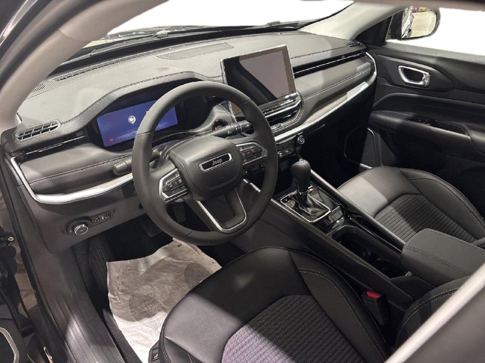 Jeep Compass nuova a Caltanissetta (18)