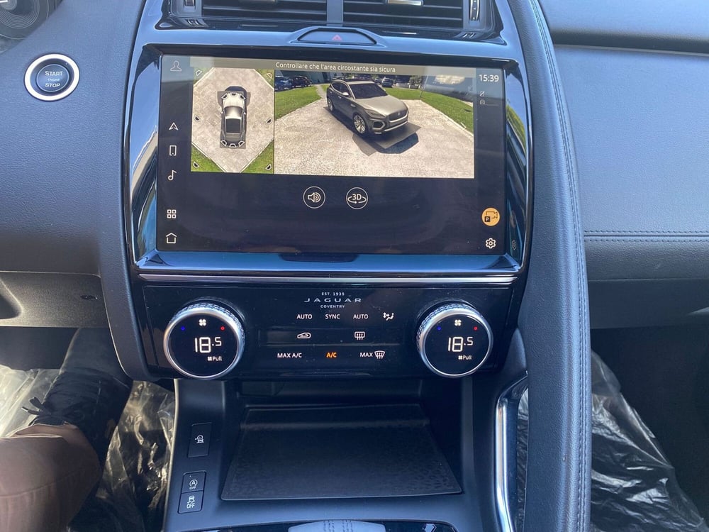 Jaguar E-Pace usata a La Spezia (18)
