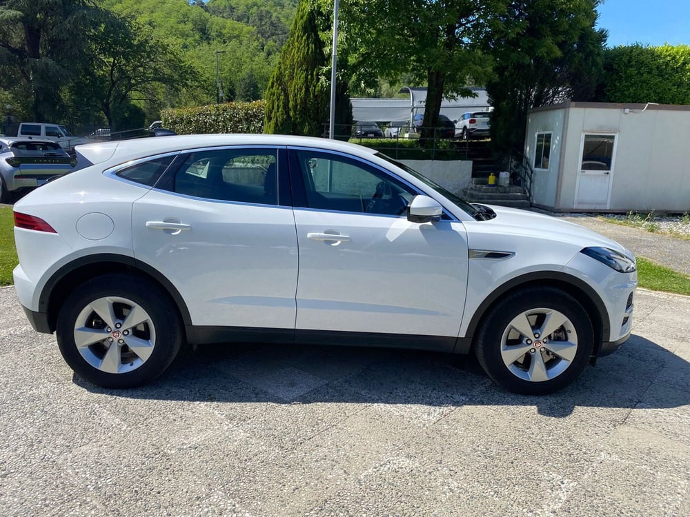 Jaguar E-Pace usata a La Spezia (8)