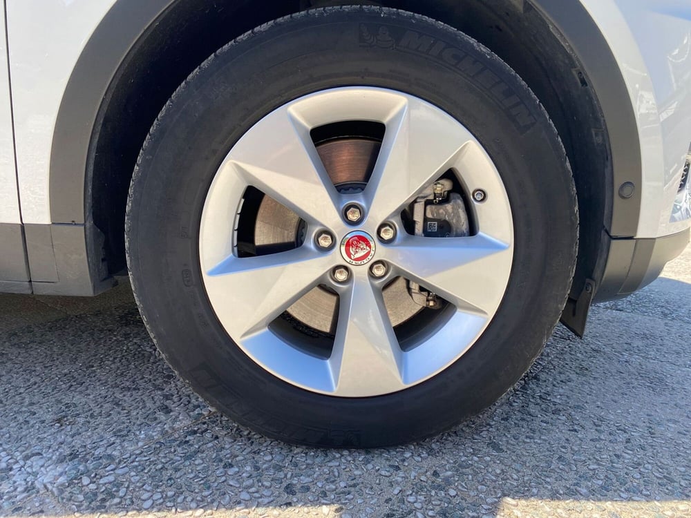 Jaguar E-Pace usata a La Spezia (9)