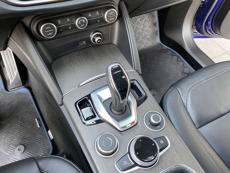 Alfa Romeo Stelvio usata a Reggio Emilia (10)