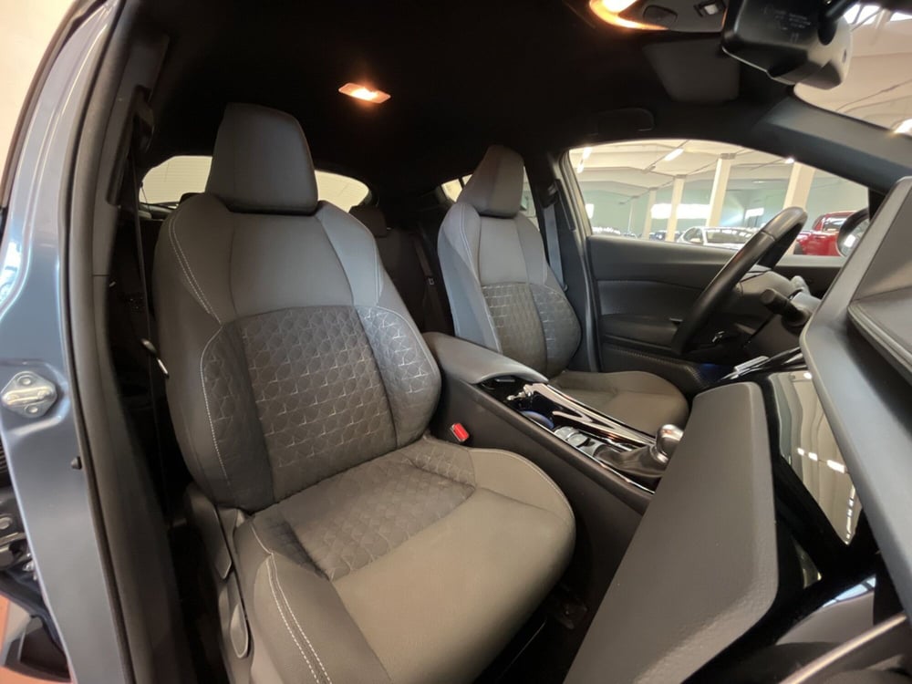 Toyota Toyota C-HR usata a Bologna (12)