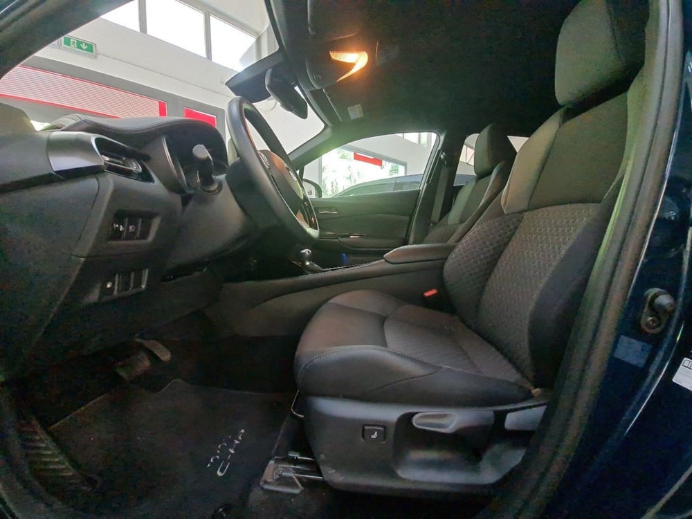 Toyota Toyota C-HR usata a Bologna (6)