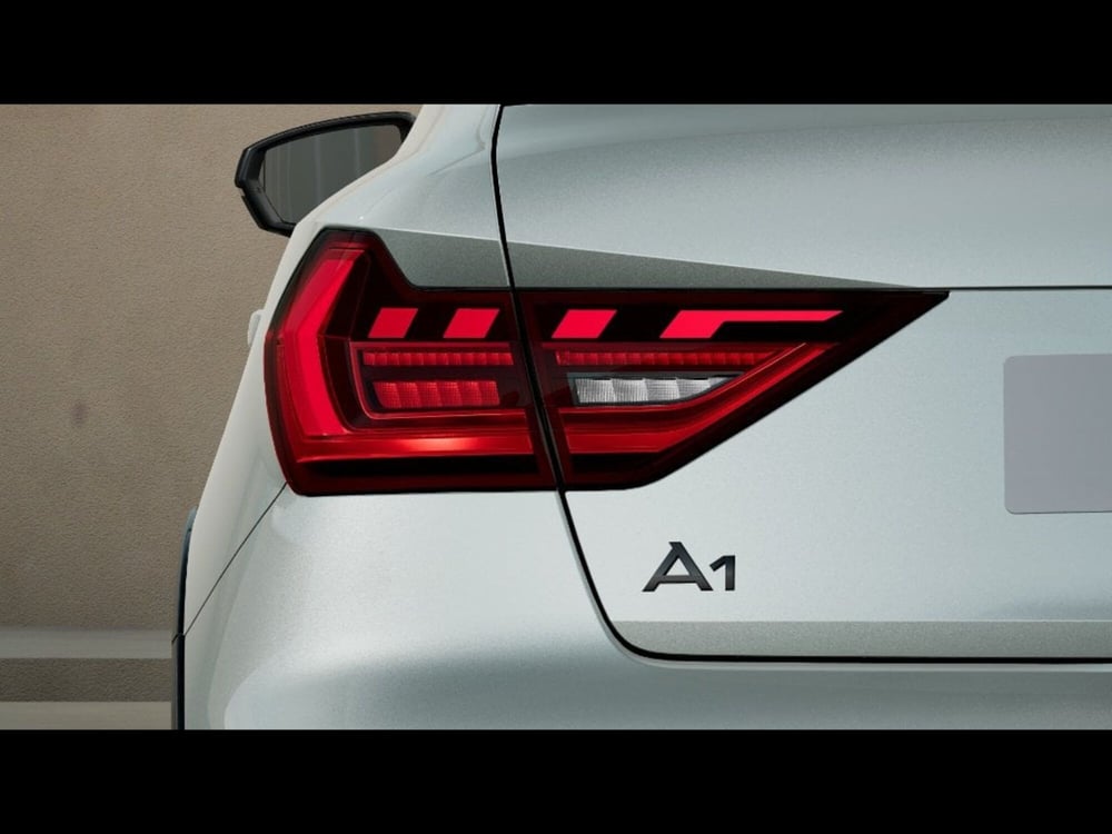 Audi A1 allstreet nuova a Livorno (7)