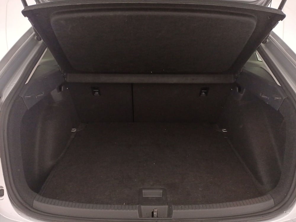 Volkswagen Taigo usata a Lecce (14)