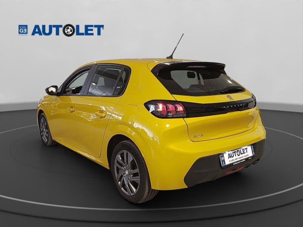 Peugeot 208 usata a Genova (8)