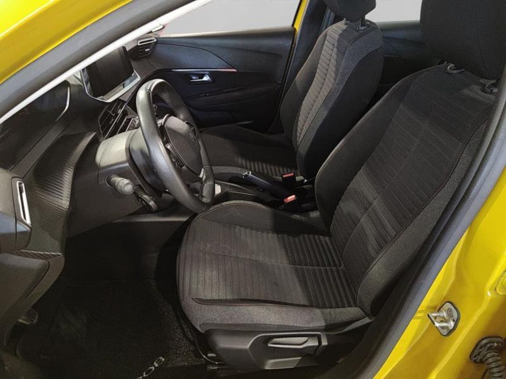 Peugeot 208 usata a Genova (9)
