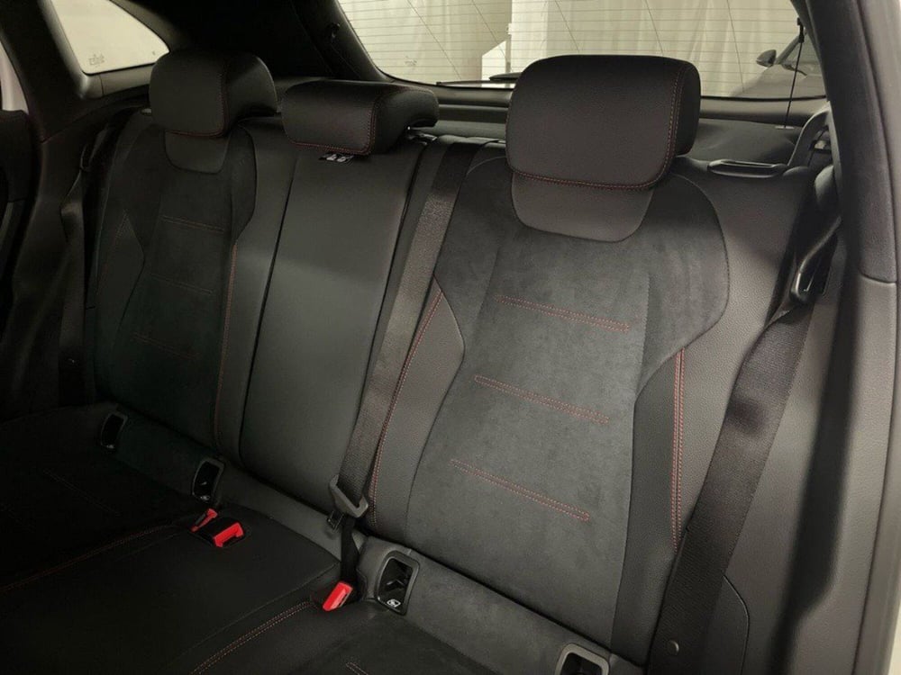 Mercedes-Benz GLA SUV nuova a Macerata (13)