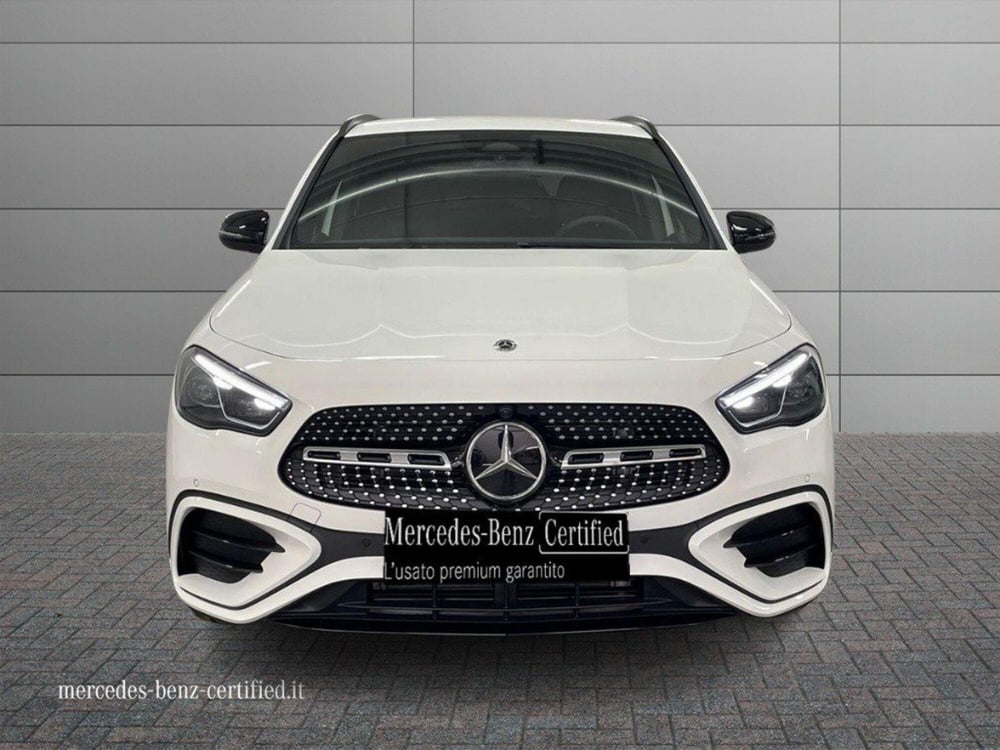Mercedes-Benz GLA SUV nuova a Macerata (2)
