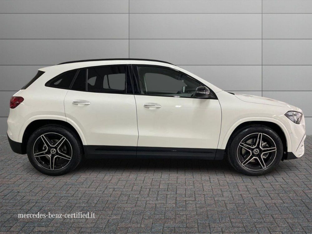 Mercedes-Benz GLA SUV nuova a Macerata (3)