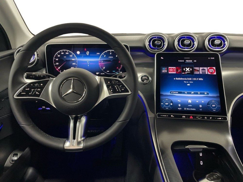 Mercedes-Benz GLC SUV nuova a Macerata (11)