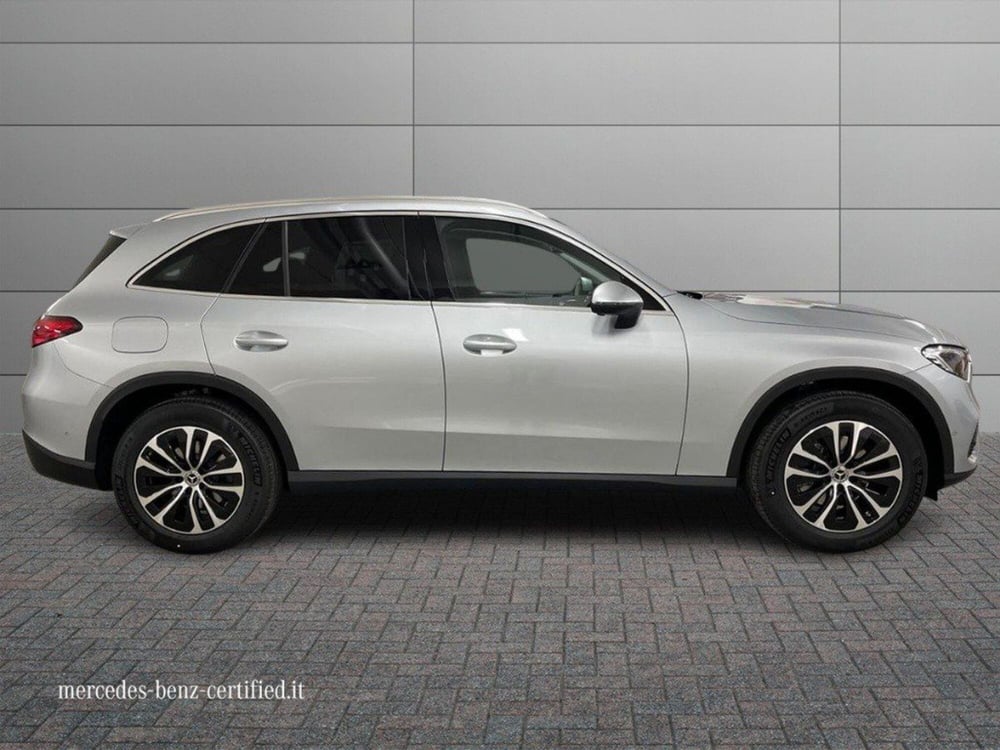 Mercedes-Benz GLC SUV nuova a Macerata (3)