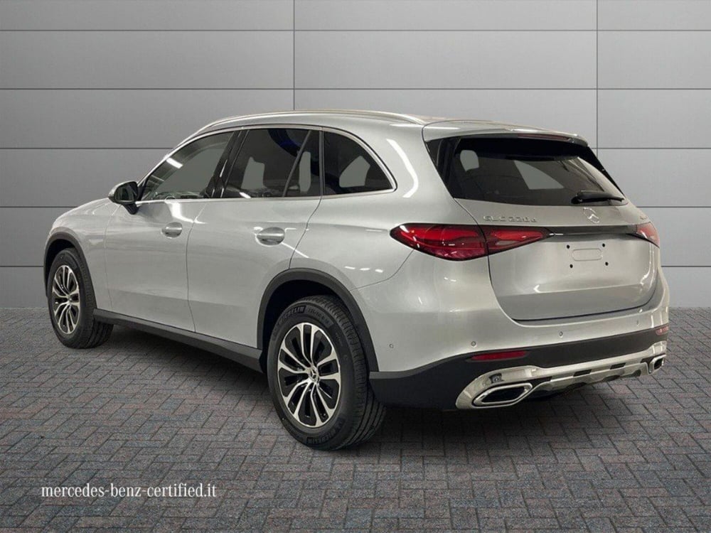 Mercedes-Benz GLC SUV nuova a Macerata (5)