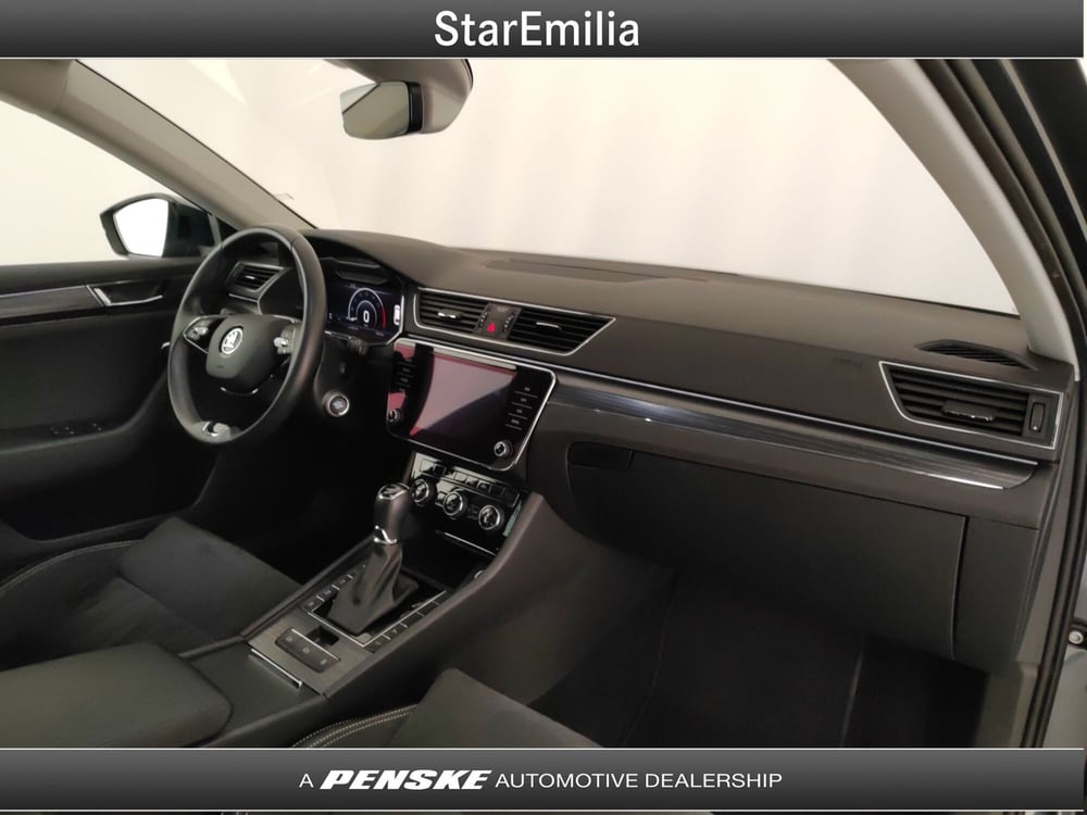 Skoda Superb Station Wagon usata a Bologna (16)