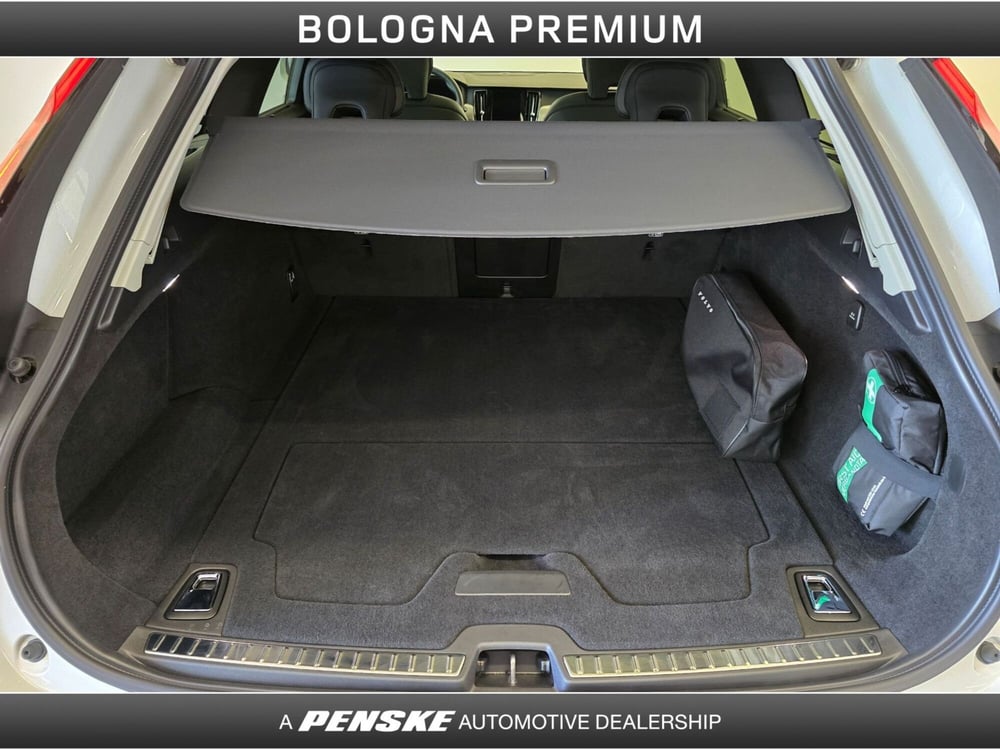 Volvo V90 Cross Country usata a Bologna (17)