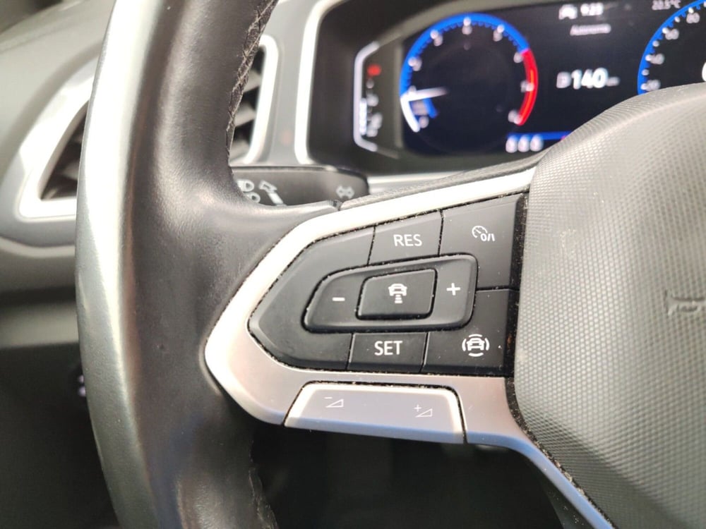 Volkswagen T-Roc usata a Massa-Carrara (14)