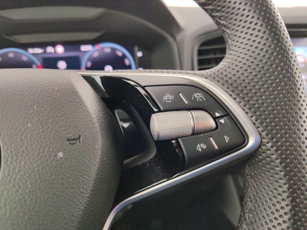 Skoda Karoq usata a Massa-Carrara (13)