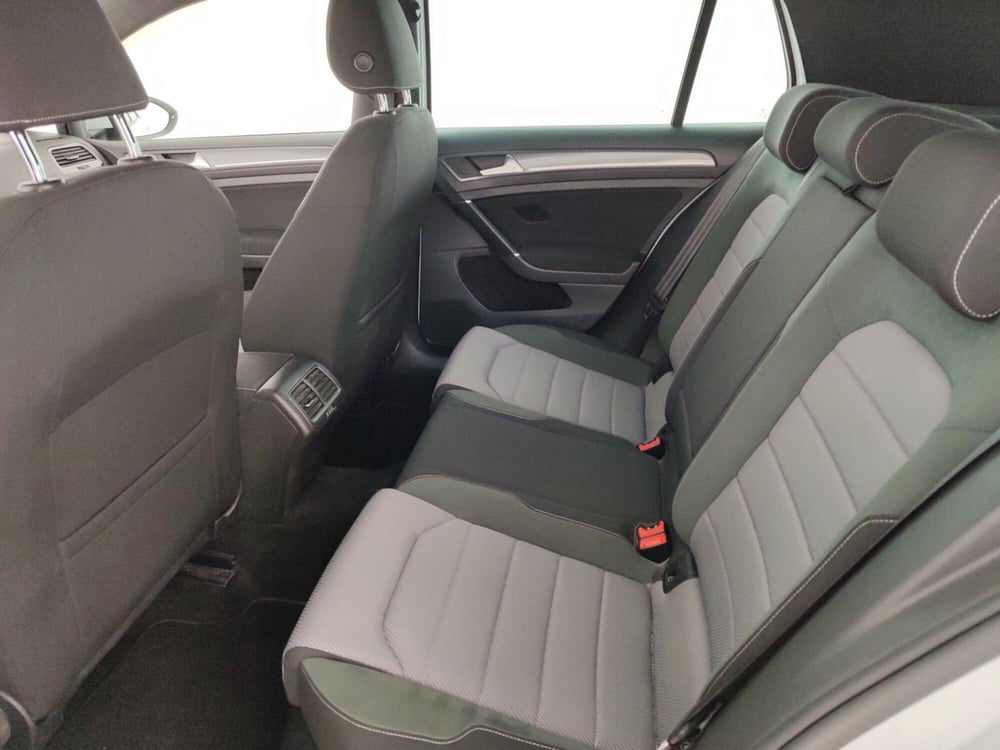 Volkswagen Golf usata a Massa-Carrara (10)