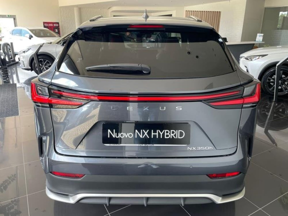 Lexus NX nuova a Perugia (6)
