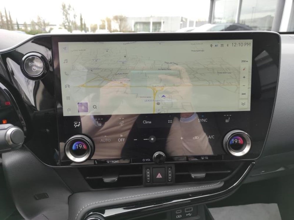 Lexus NX nuova a Perugia (10)