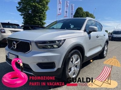 Volvo XC40 T2 Geartronic Momentum Core del 2022 usata a Mirandola