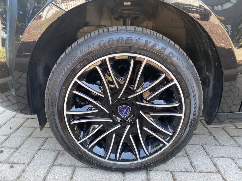 Lancia Ypsilon usata a Modena (16)