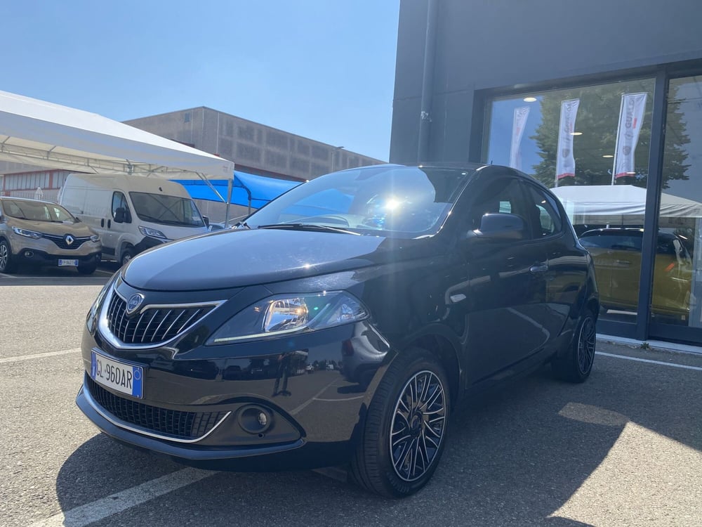 Lancia Ypsilon usata a Modena (3)