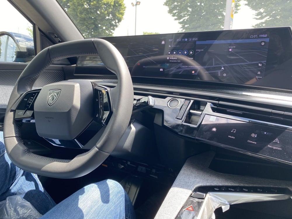 Peugeot 3008 nuova a Modena (8)