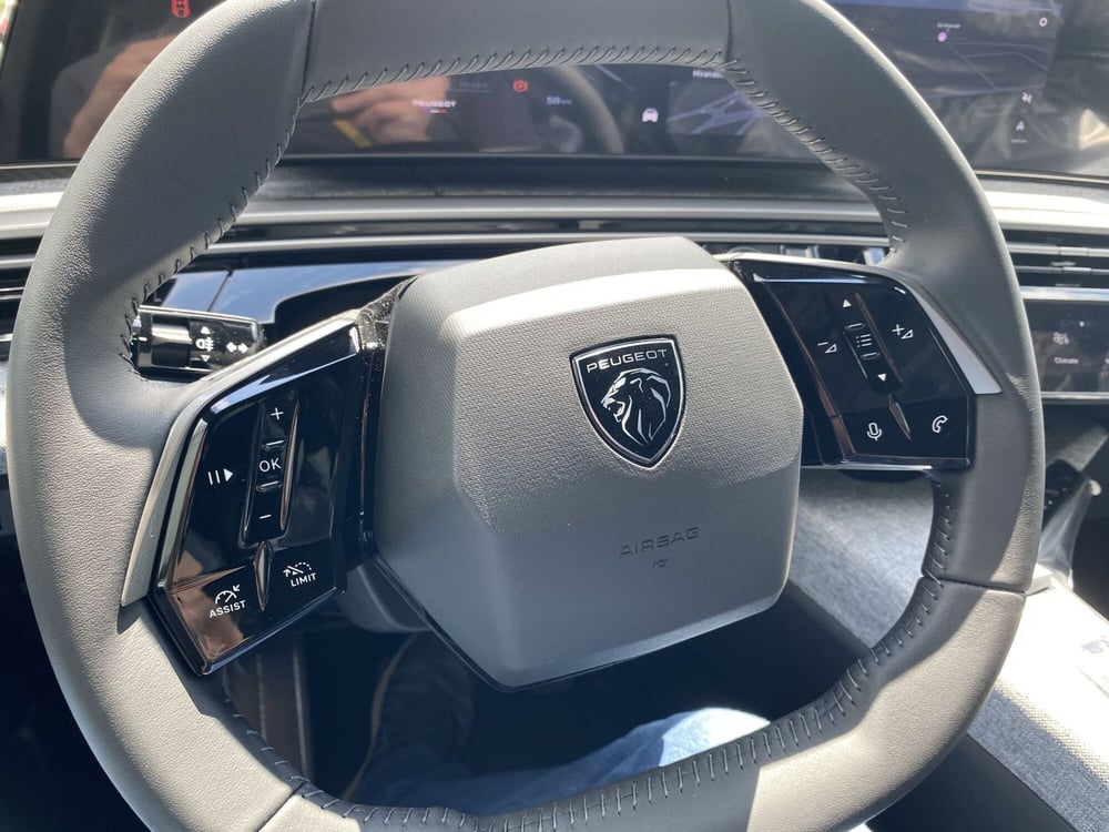 Peugeot 3008 nuova a Modena (9)