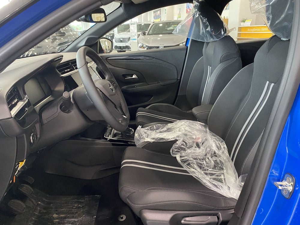 Opel Corsa nuova a Modena (9)