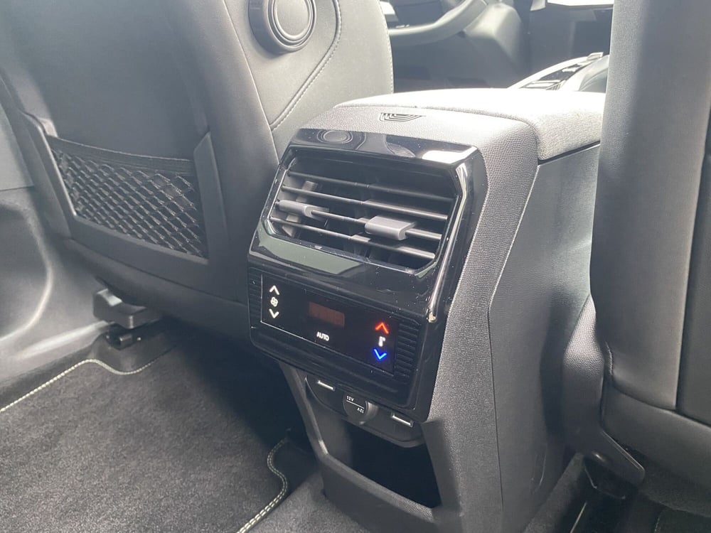 Peugeot 5008 nuova a Modena (14)
