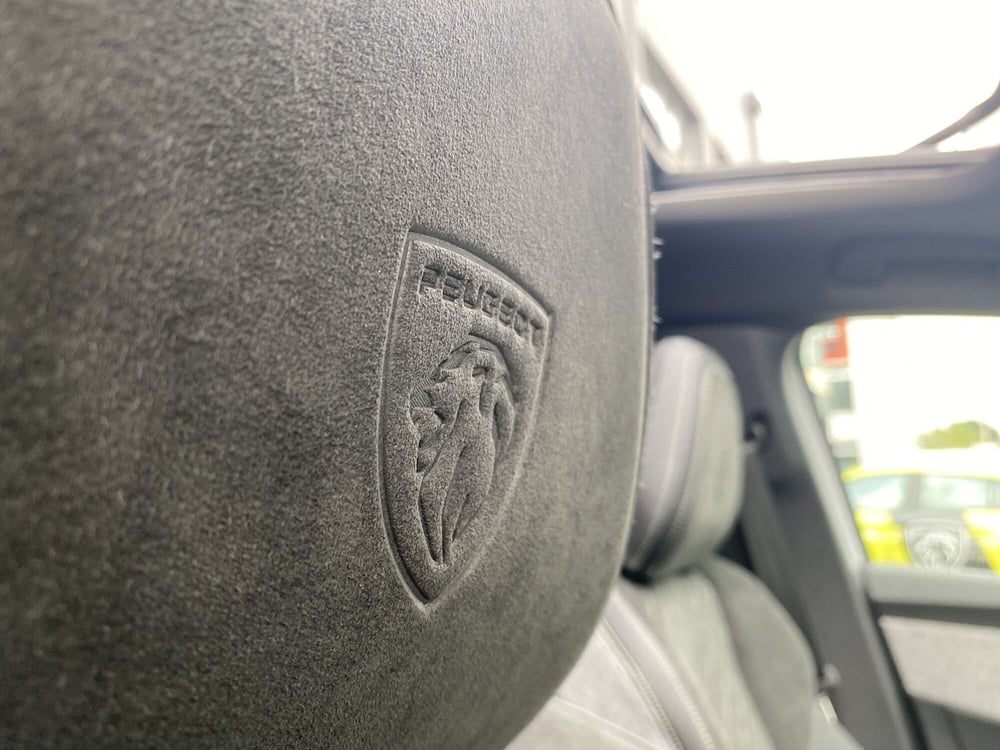 Peugeot 5008 nuova a Modena (16)