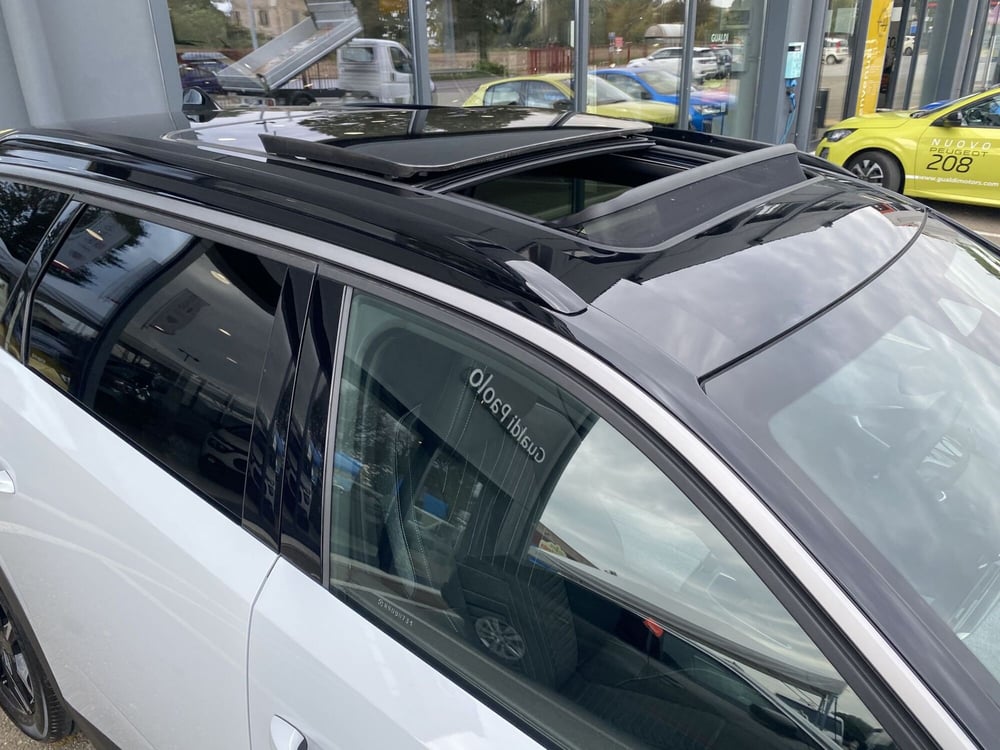 Peugeot 5008 nuova a Modena (19)