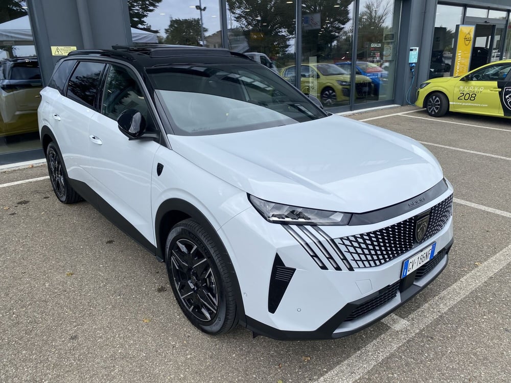 Peugeot 5008 nuova a Modena (2)