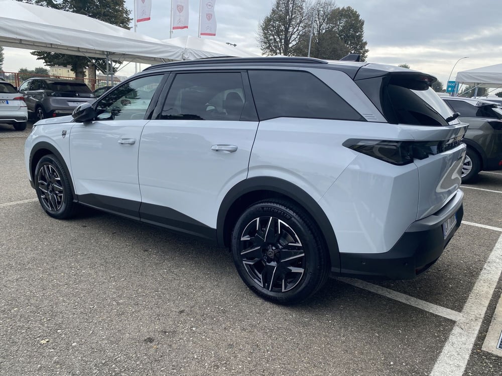 Peugeot 5008 nuova a Modena (3)